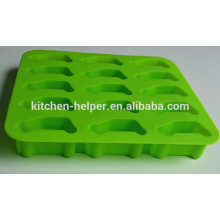 China Professional Manufacturer FooD Grade Durable Reusable Novelty Car Shape Non-stick Silicone Ice Molds